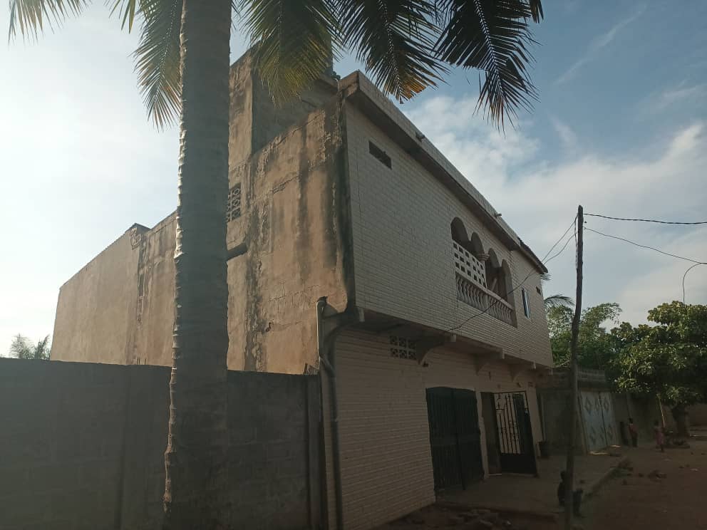 Villa 5 chambres de 150 m² en vente à Adidogomé Assiyéyé – 25 millions FCFA