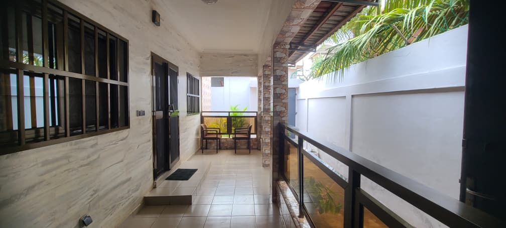 Villa 3 chambres à louer à Agoè Koffi Panou - 250000 FCFA