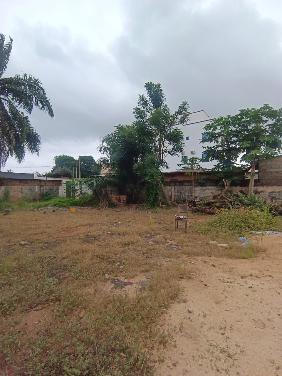 Terrain d'un lot en vente proche du goudron à Agoè Zossime – 27 millions FCFA