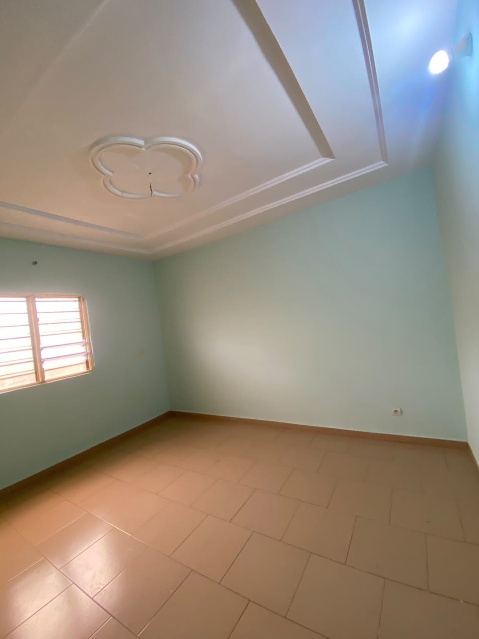 Appartement 2 chambres à louer à Legbassito Sovadjin – 60000 FCFA/mois