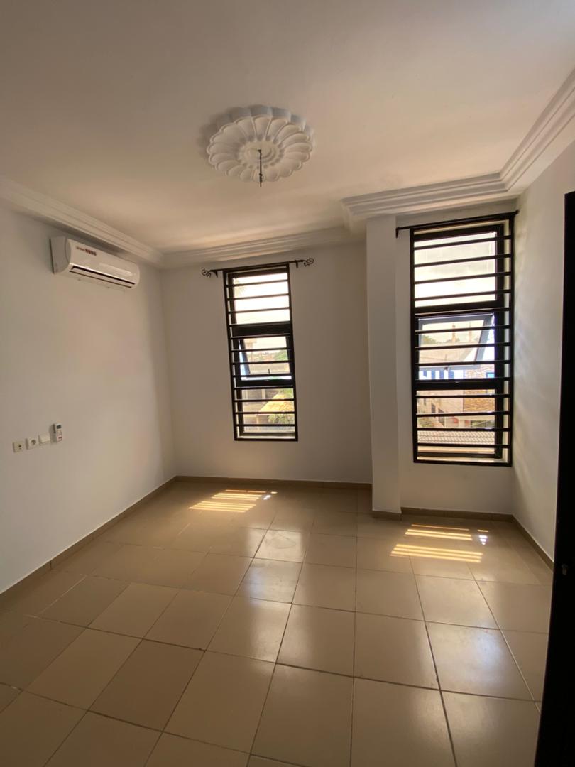 Appartement 1 pièce à louer à Avedji – 90 000 FCFA/mois