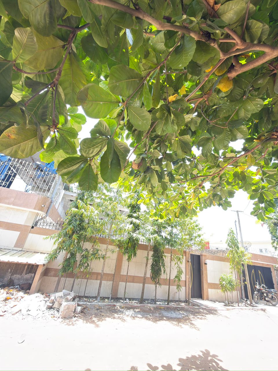 Villa duplex 4 chambres à louer à Nyekonakpoe près du lycée français de Lomé – 800000 FCFA