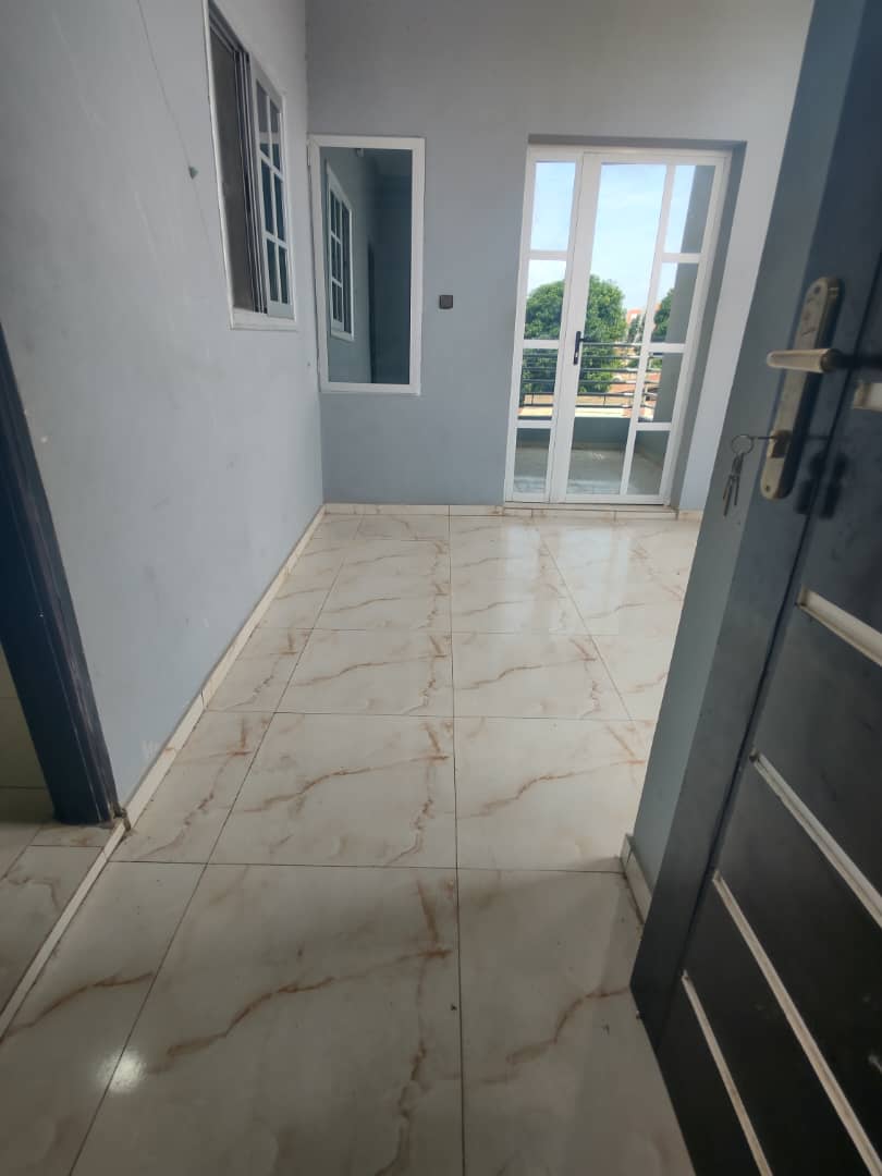 Villa 6 pièces à louer à Agbalepedo cours lumière – 600000 FCFA