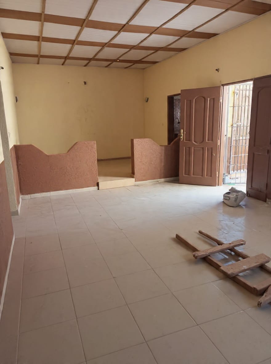 Villa 2 chambres en vente à Zanguera Klikamé – 16 millions FCFA