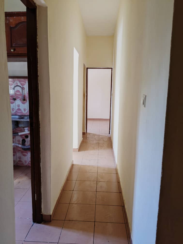 Appartement 2 chambres salon en location à Avedji Limousine – 75 000 FCFA
