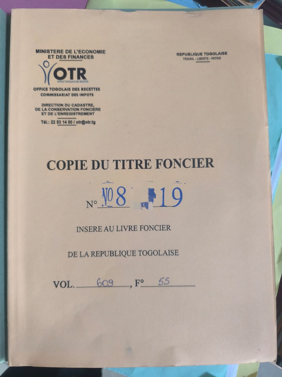 Terrain 1/2 lot (10 m x 30 m) en vente en bordure de grande voie à Agoè Logopé – 18 000 000 FCFA