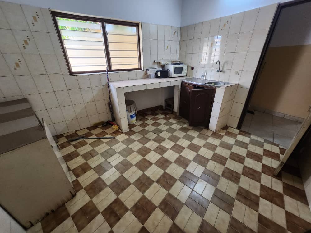 Villa 3 chambres en vente à Djidjolé – 75 millions FCFA