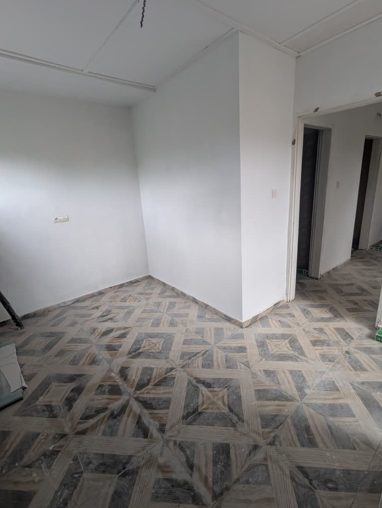 Chambre salon en location à Agoè Logopé carrefour Tazo – 45 000 FCFA