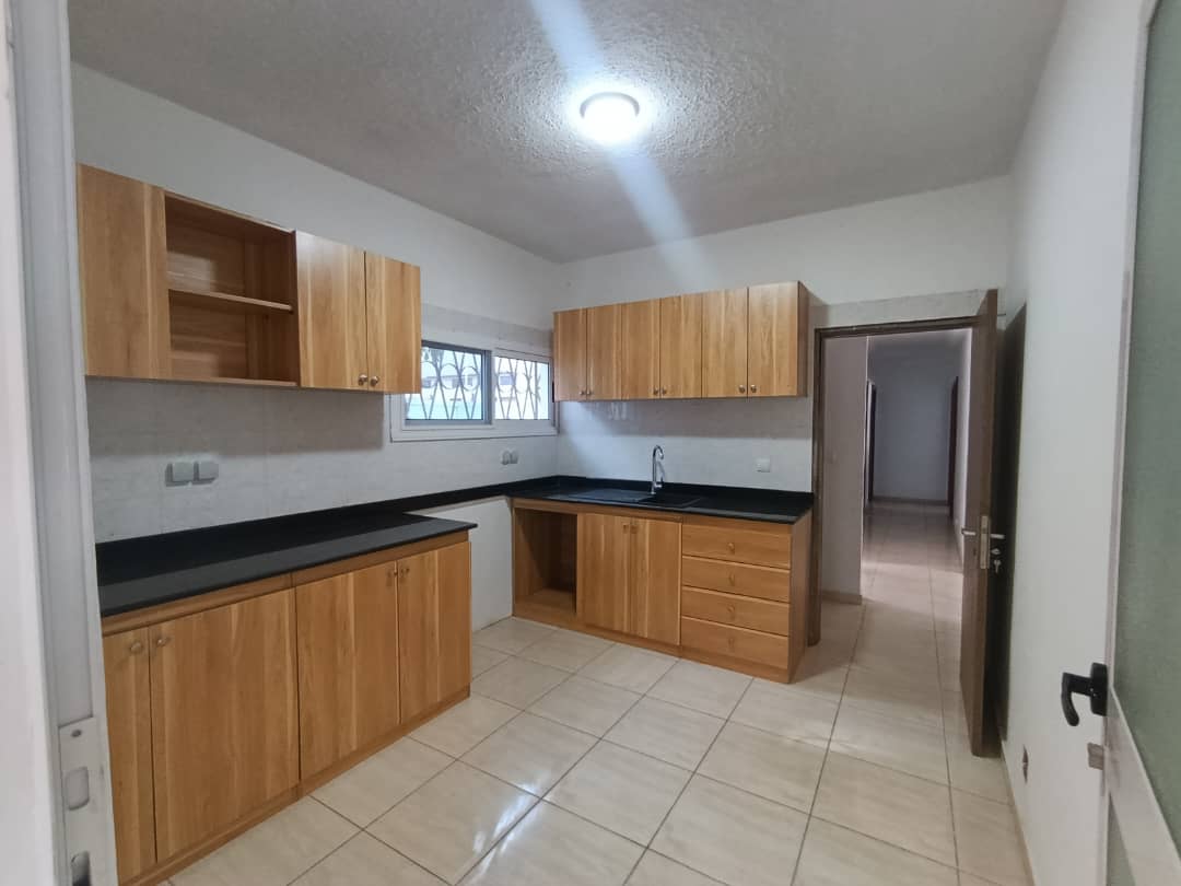 Villa 4 chambres à louer à Résidence Caisse, Lomé – 900 000 FCFA