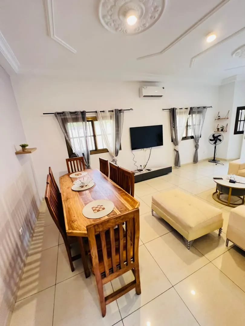 Villa meublée 3 chambres à louer à Hédzranawoé – 600.000 FCFA