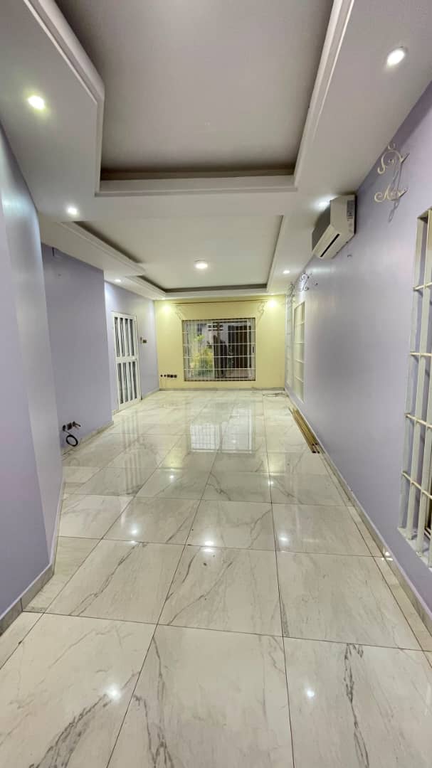 Villa duplex 6 chambres en vente à Adidogomé Amadahomé Bar Visa – 85 000 000 FCFA