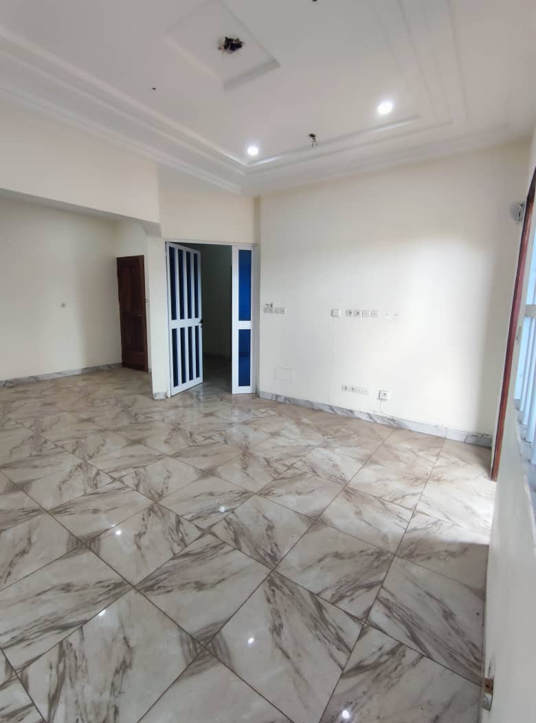 Villa 4 chambres à louer à Kégué Stade – 400 000 FCFA/mois
