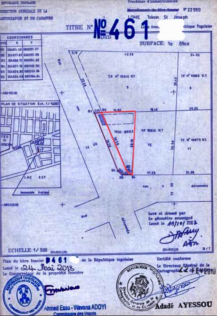 Maison en vente en angle de rue à 80 m du goudron à Tokoin Super Taco – 38 millions FCFA