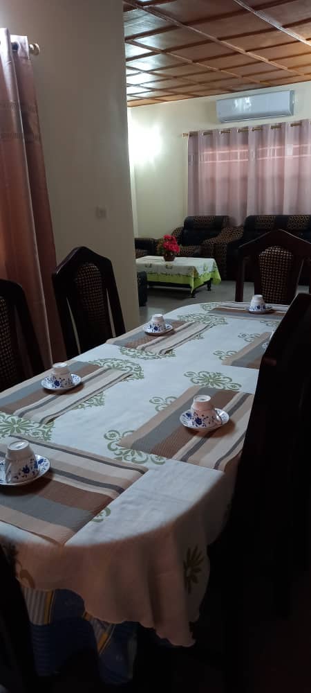 Villa meublée 3 chambres à louer à Avedji – 400 000 FCFA