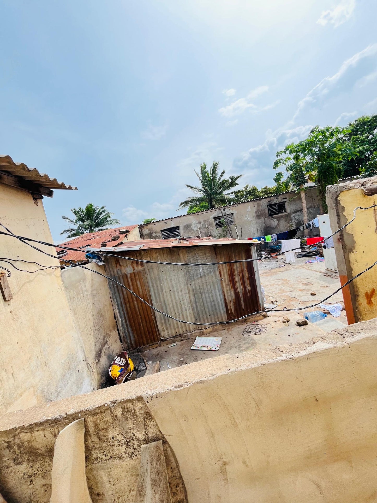 Terrain de 1220 m² en vente à Tokoin Trésor – 250 millions FCFA