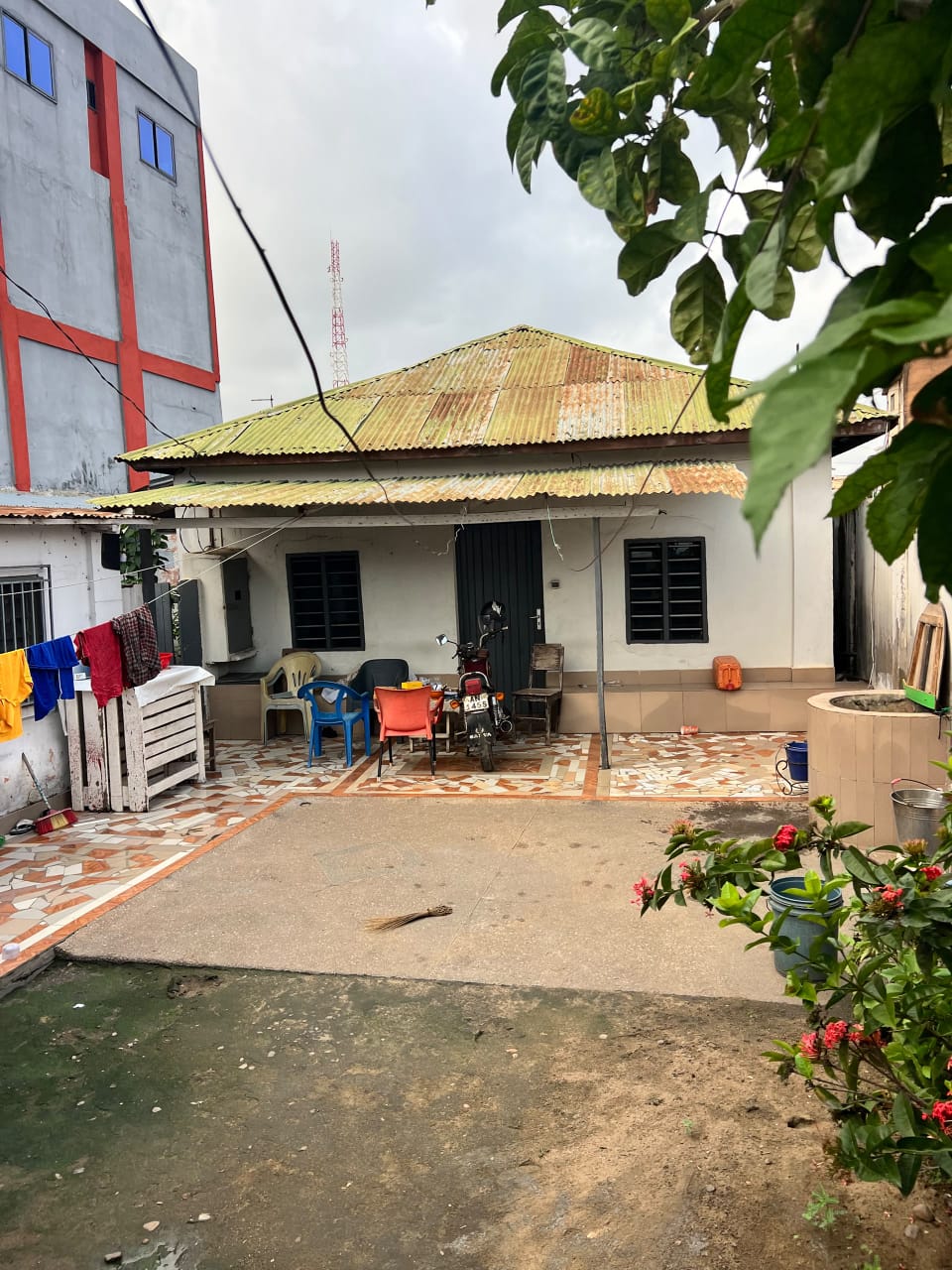 Terrain de 450 m² à vendre en angle de rue, proche des pavés, à Assigamé Atikpodji – 120 millions FCFA