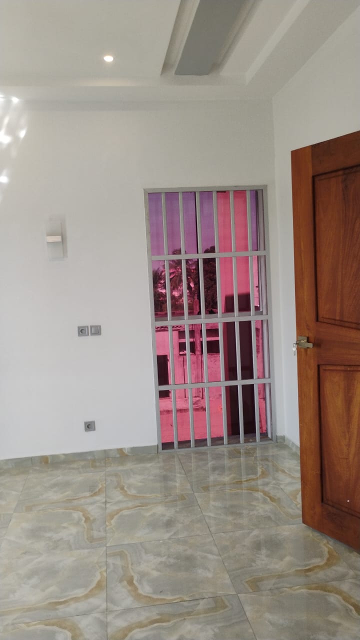 Villa 5 chambres à louer à Baguida