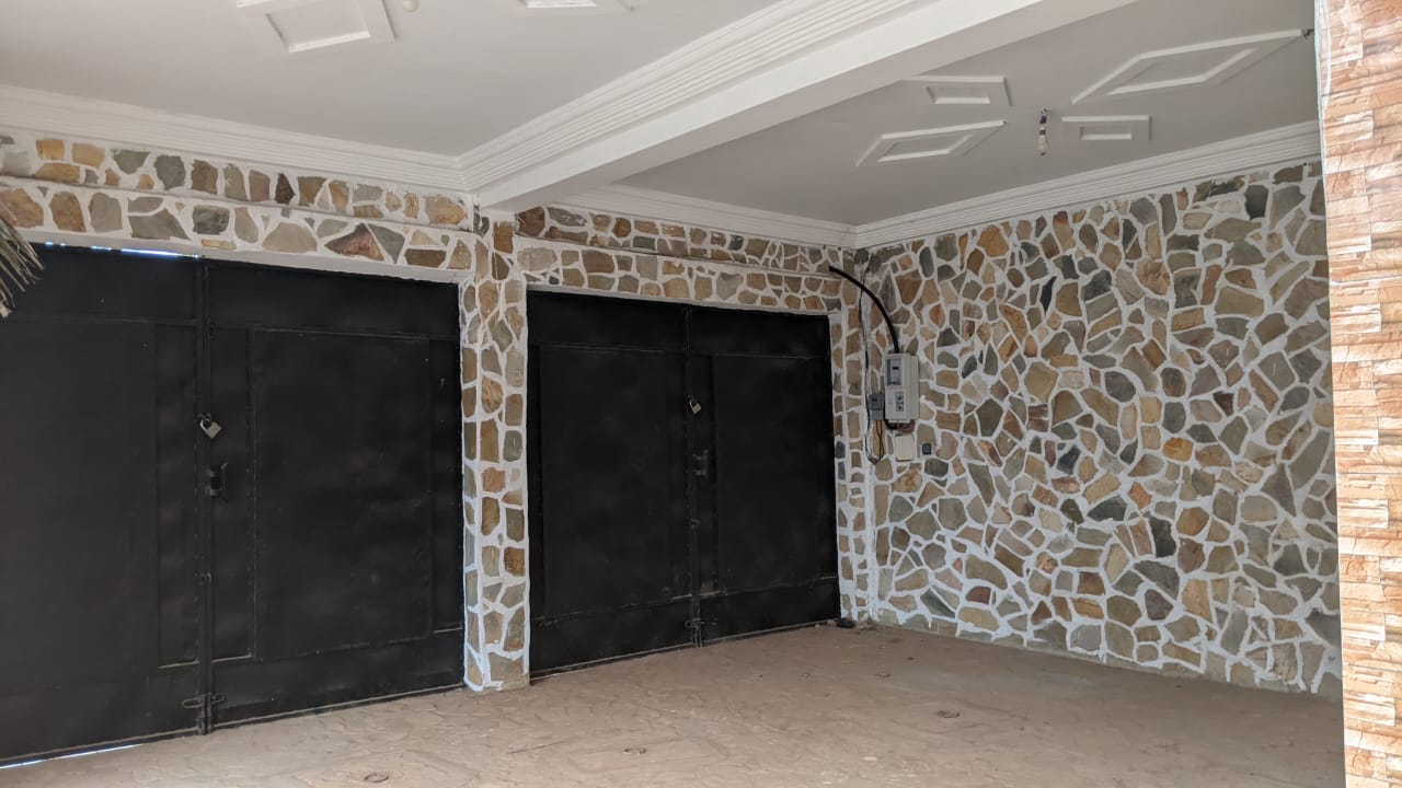 Villa 3 chambres en location à Appesito – 150 000 FCFA/mois