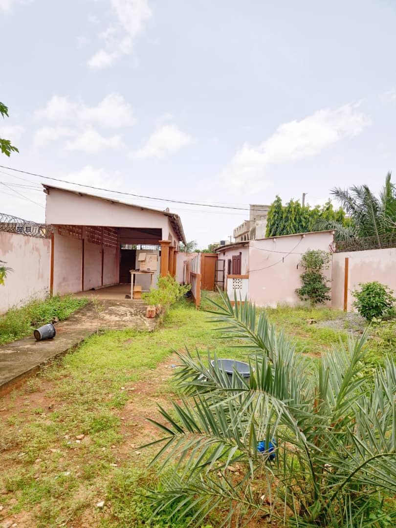 Villa 3 chambres en vente à Agoè Assiyéyé – 32 millions FCFA