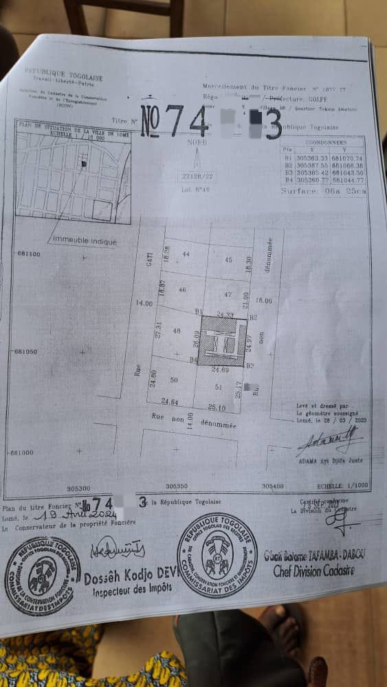 Terrain de 1 lot en vente à Nukafu à 100m du goudron – 80 millions FCFA
