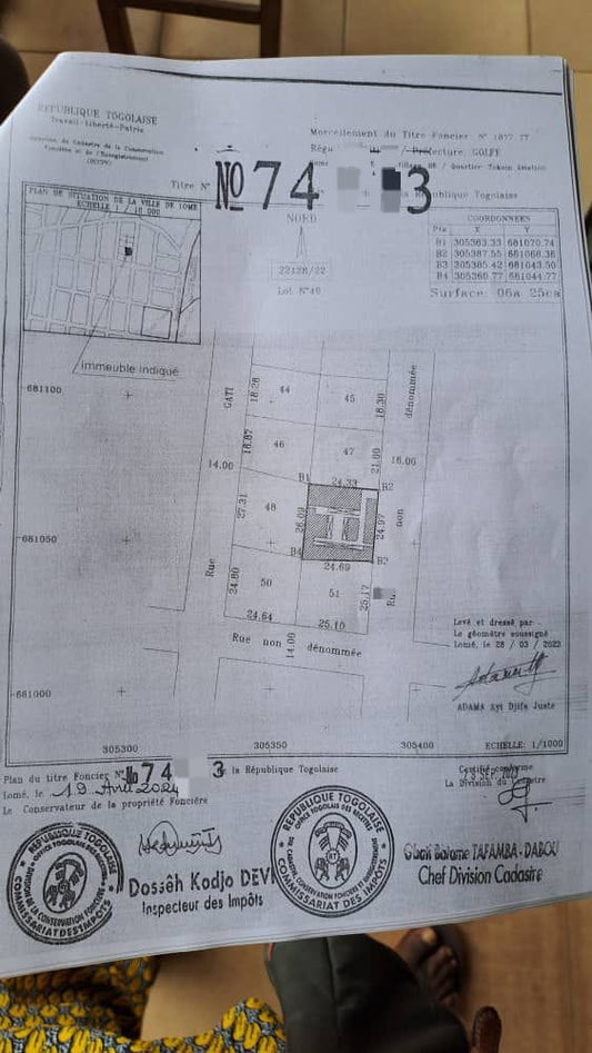 Terrain de 1 lot en vente à Nukafu à 100m du goudron – 80 millions FCFA
