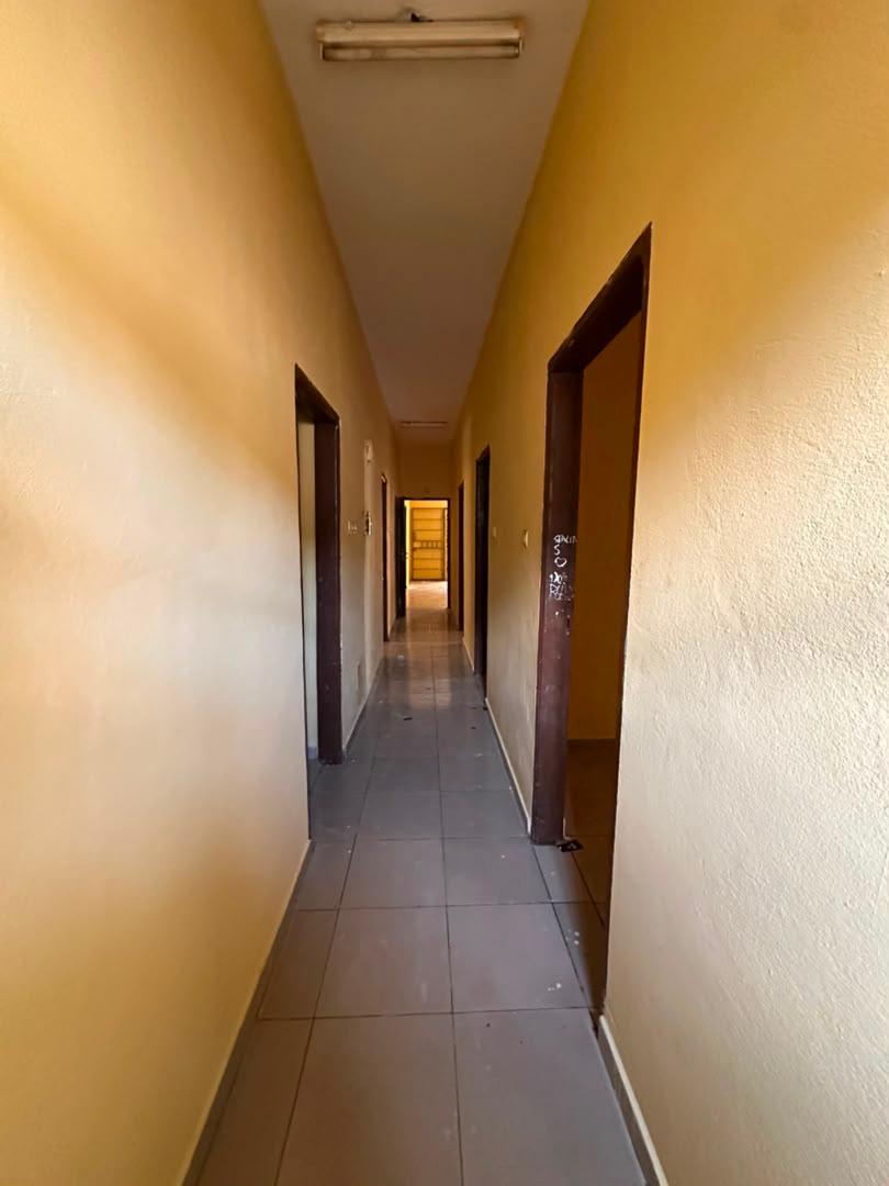 Villa de 4 chambres à louer à Agbalepedo – 120000 FCFA