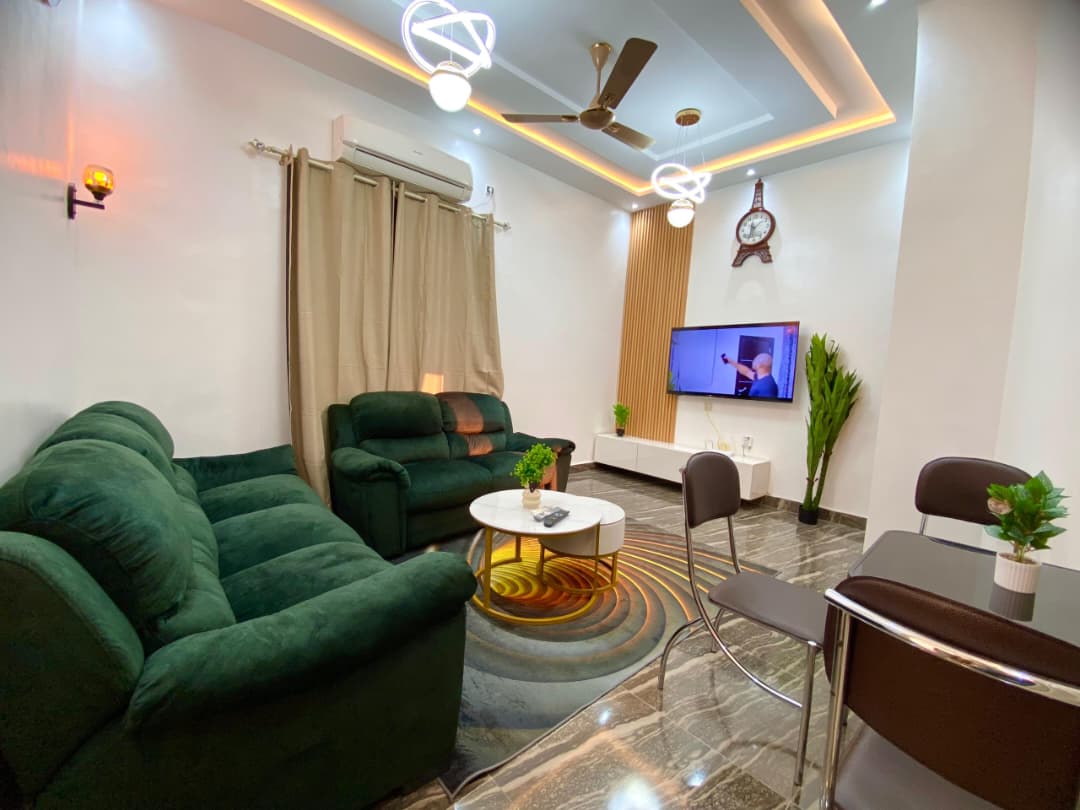 Appartement meublé 2 chambres à louer, nouvelle construction, à Avédji – 350 000 FCFA