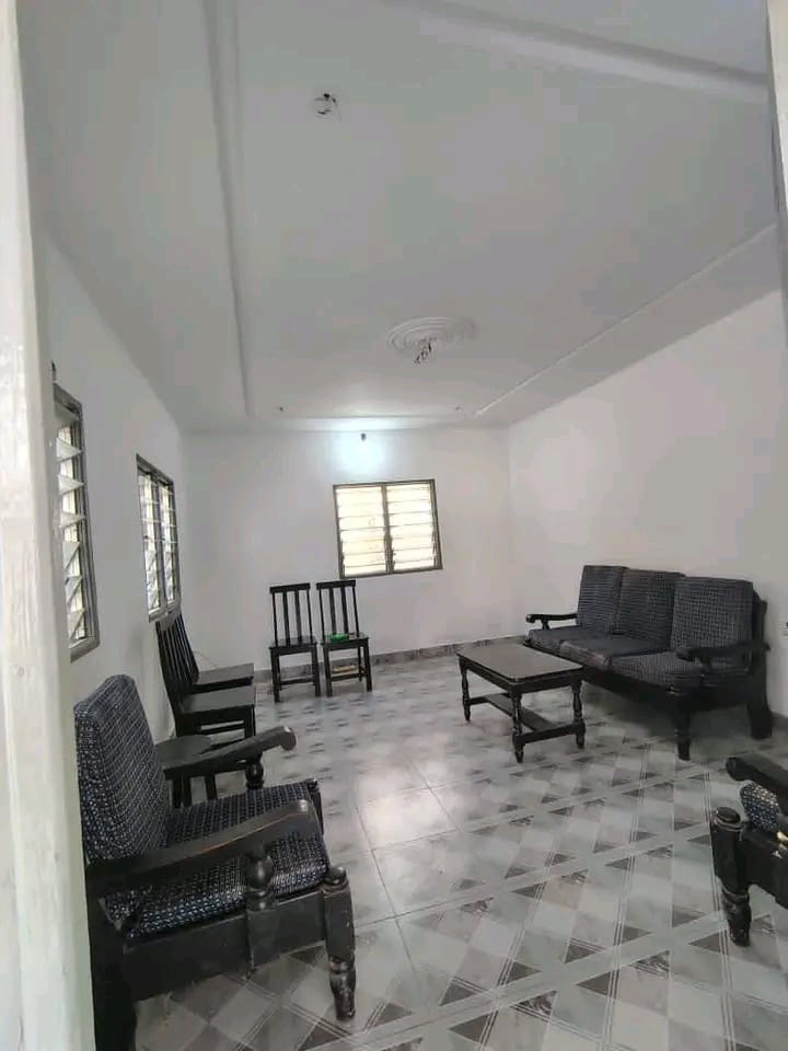 Mini villa 2 chambres à louer à Adidogomé – 100 000 FCFA