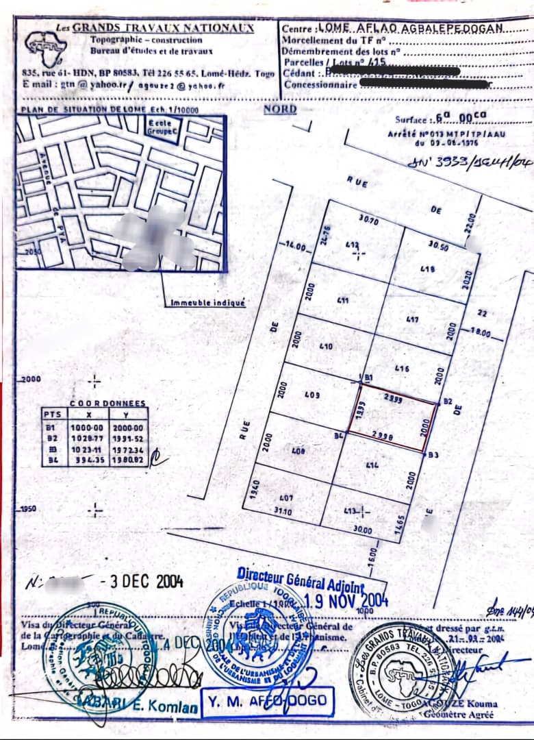 Terrain de 600 m² en vente au bord d'une grande voie de 18 m à Djidjolé Antigank - Agbalepedo - 55 millions FCFA