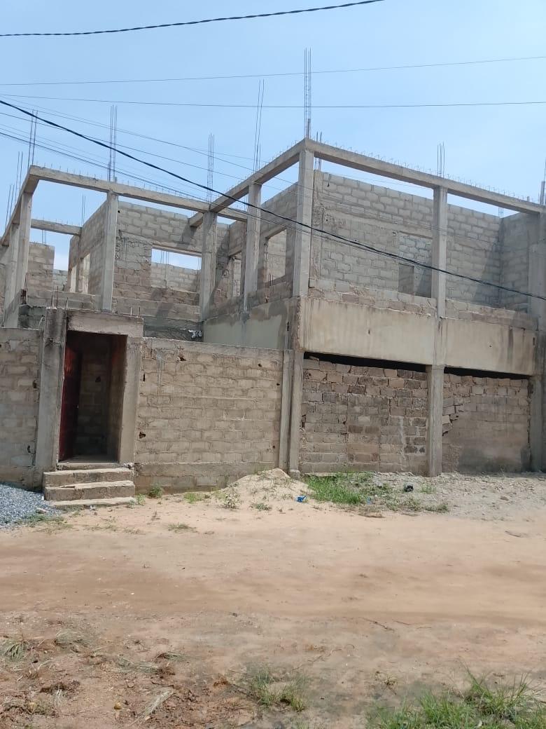 Maison duplex 6 chambres sur 300 m² en vente à Adidogomé – 55 millions FCFA