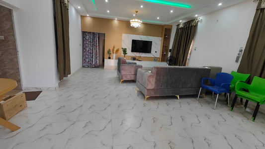 Villa meublée 2 chambres en location à Sogbossito – 350 000 FCFA