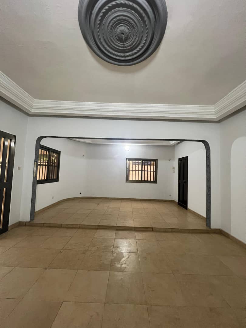 Villa 3 chambres en vente proche du goudron à Avédji Cito – 52 millions FCFA