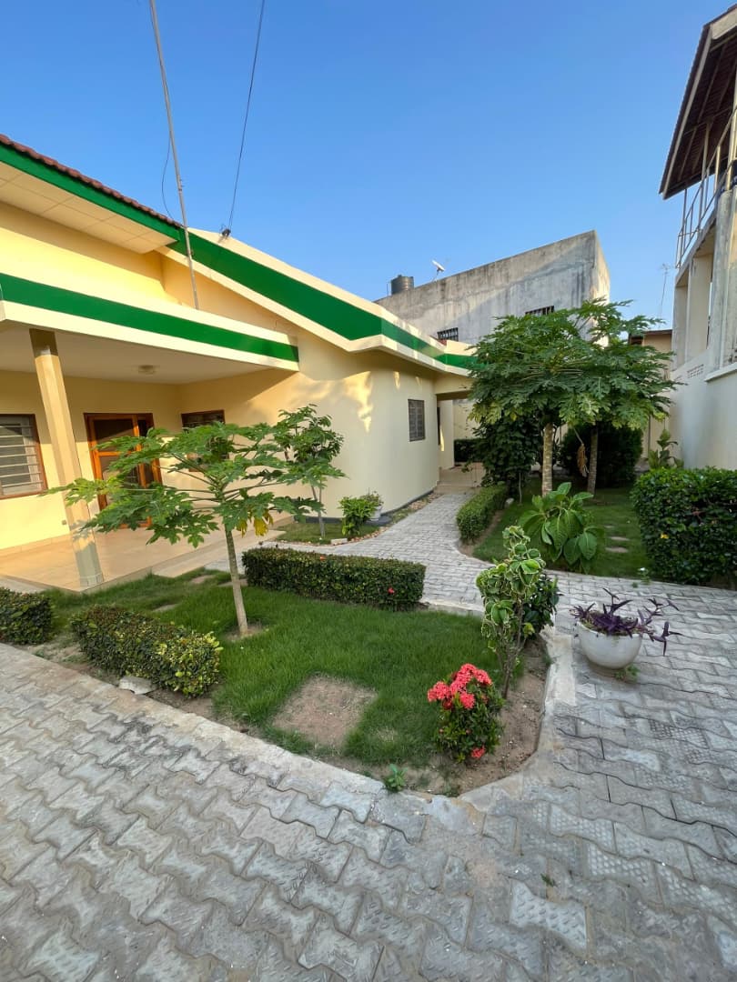 Villa 3 chambres en location à Adidogomé Awatamé – Prix à partir de 5 000 FCFA