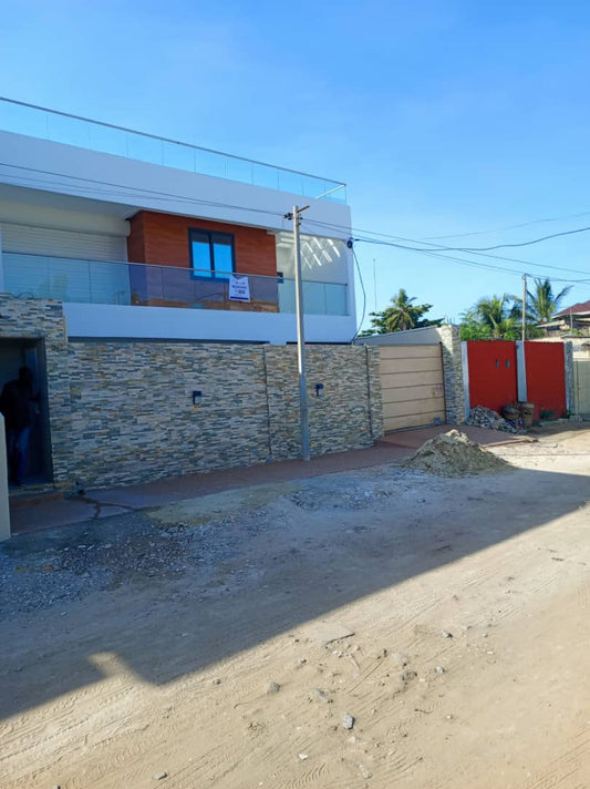 Villa meublée 4 chambres en vente à Kodjoviakopé – 250 millions FCFA