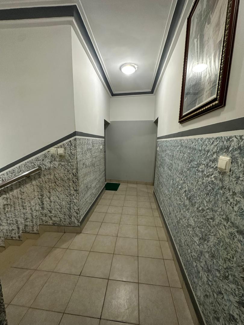 Villa 5 chambres en location à Agbavi - 180 000 FCFA/mois