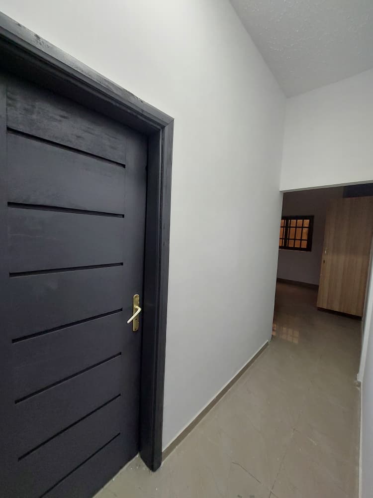 Appartement 2 chambres à louer à Agoè Legbassito carrefour Adidomé – 100000 FCFA/mois