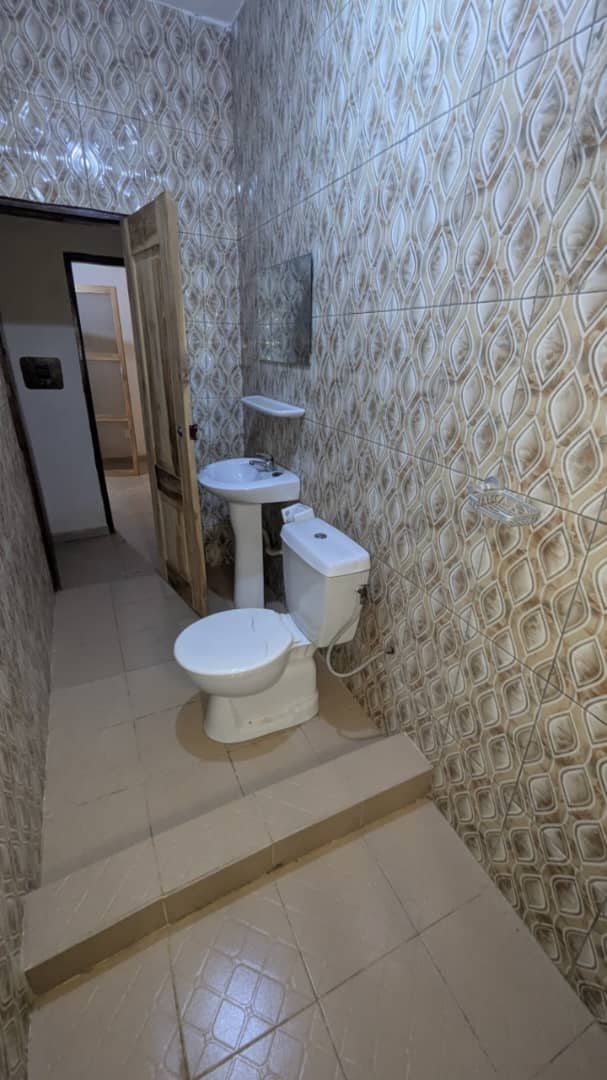 Appartement de 5 chambres à louer à Baguida – 150 000 FCFA