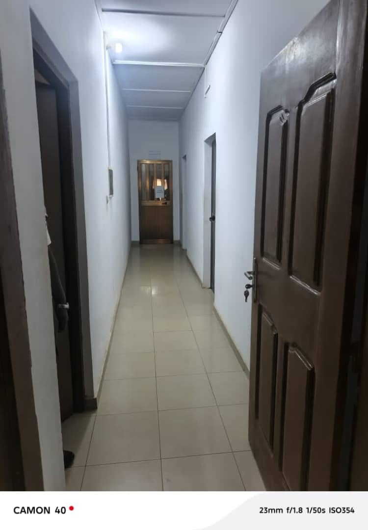 Villa 3 chambres de 300 m² en vente à Avedji – 45 millions FCFA