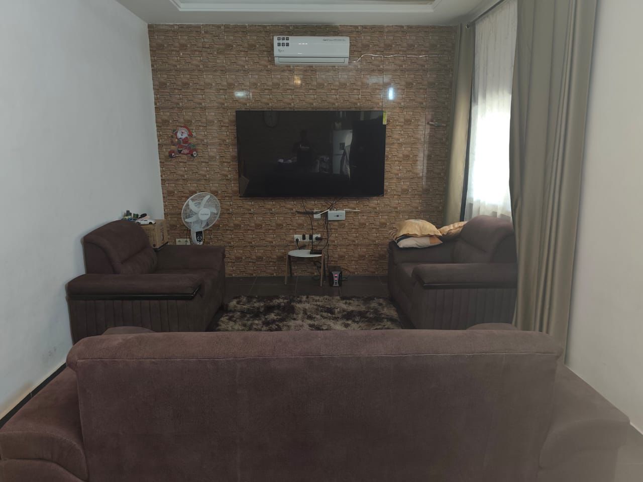 Villa 3 chambres en vente à Djidjolé mairie – 60 millions FCFA