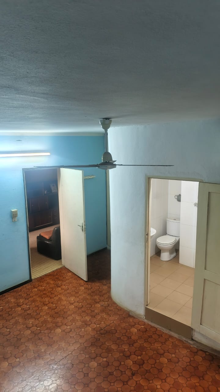 Villa duplex R+2 en vente à Attikoumé Champion à 300m du goudron – 150 millions FCFA