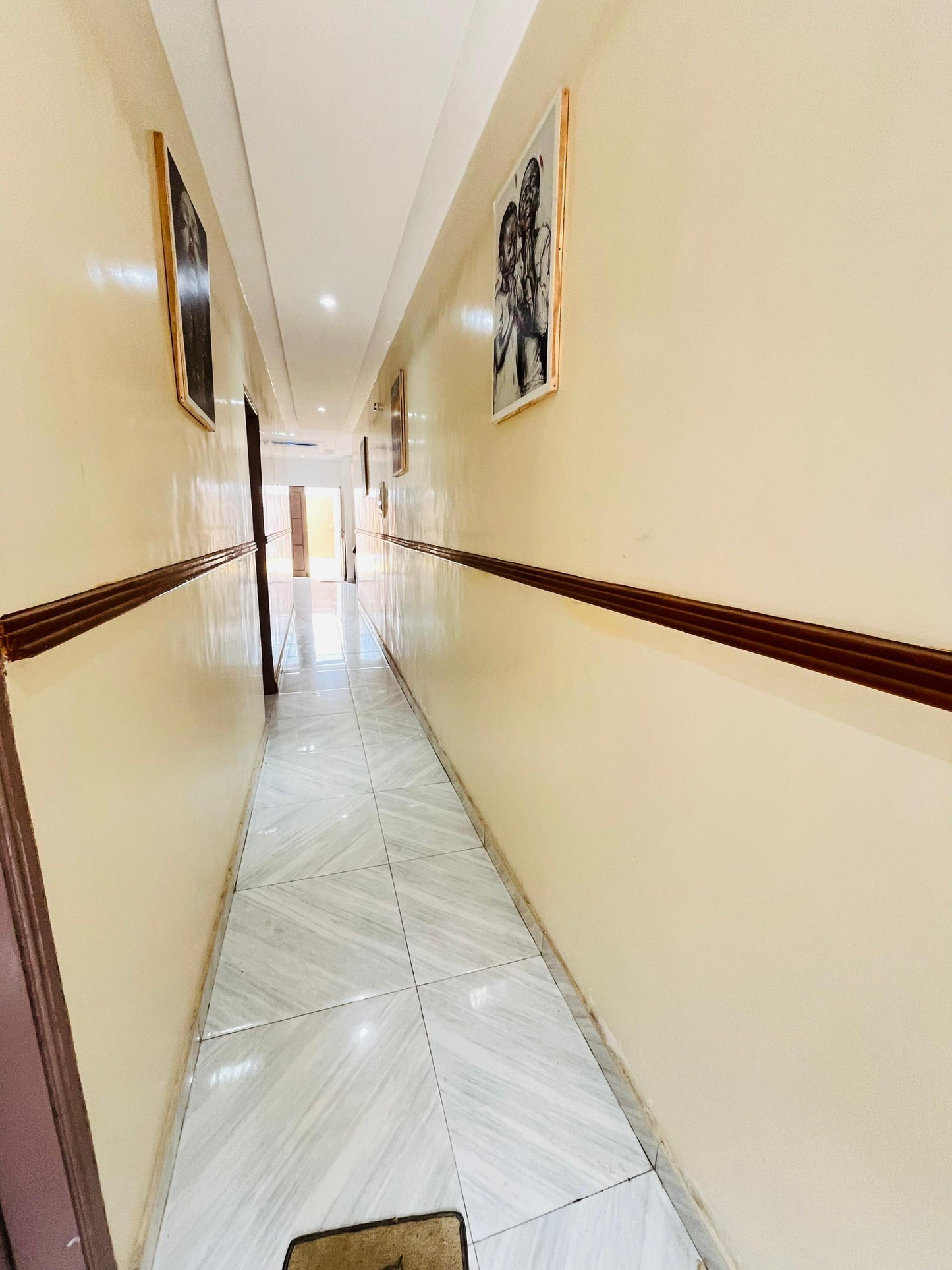Villa R+2 en vente à Avedji Wessome – 7 chambres, 608 m² – 250 millions FCFA
