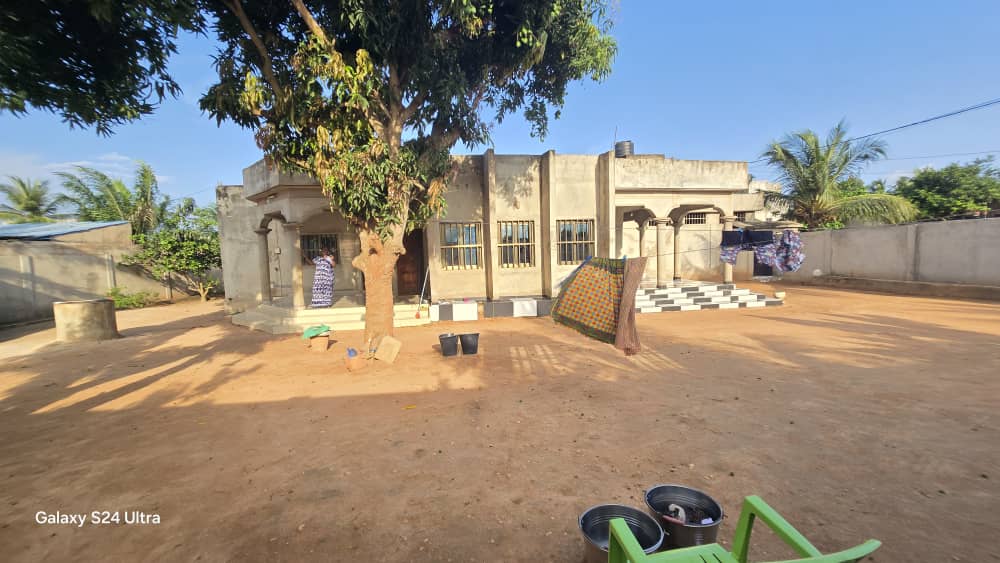 Villa 4 chambres en vente à Zanguera Klemé avec Titre Foncier personnel – 65 millions FCFA