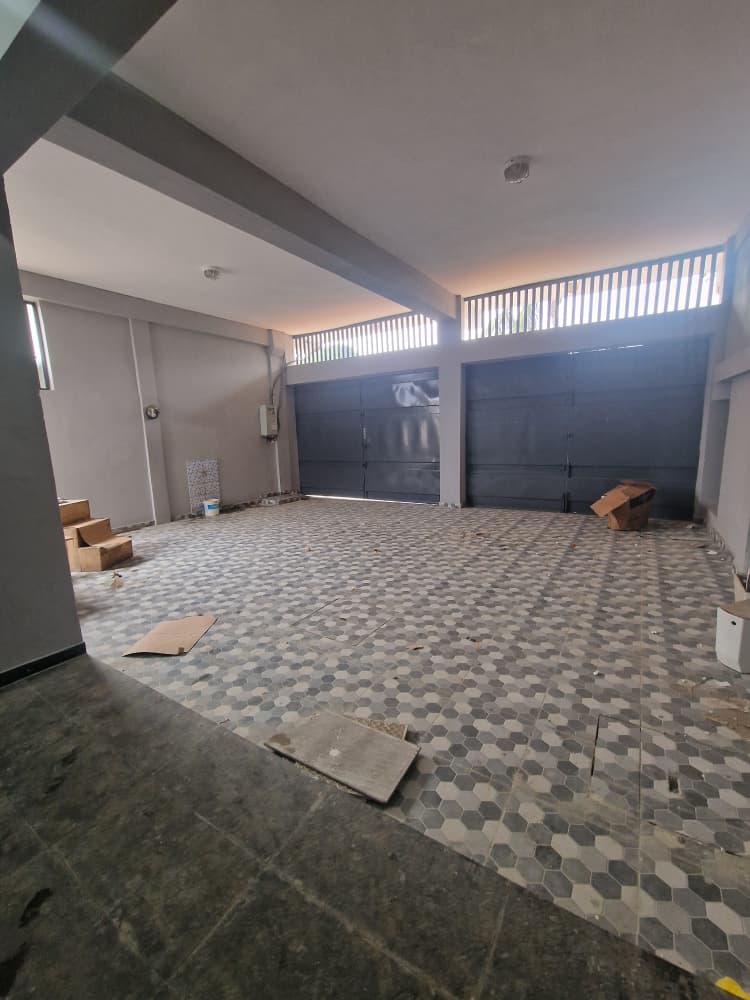 Appartement 2 chambres en location proche du goudron à Agoè Légbassito - 100 000 FCFA