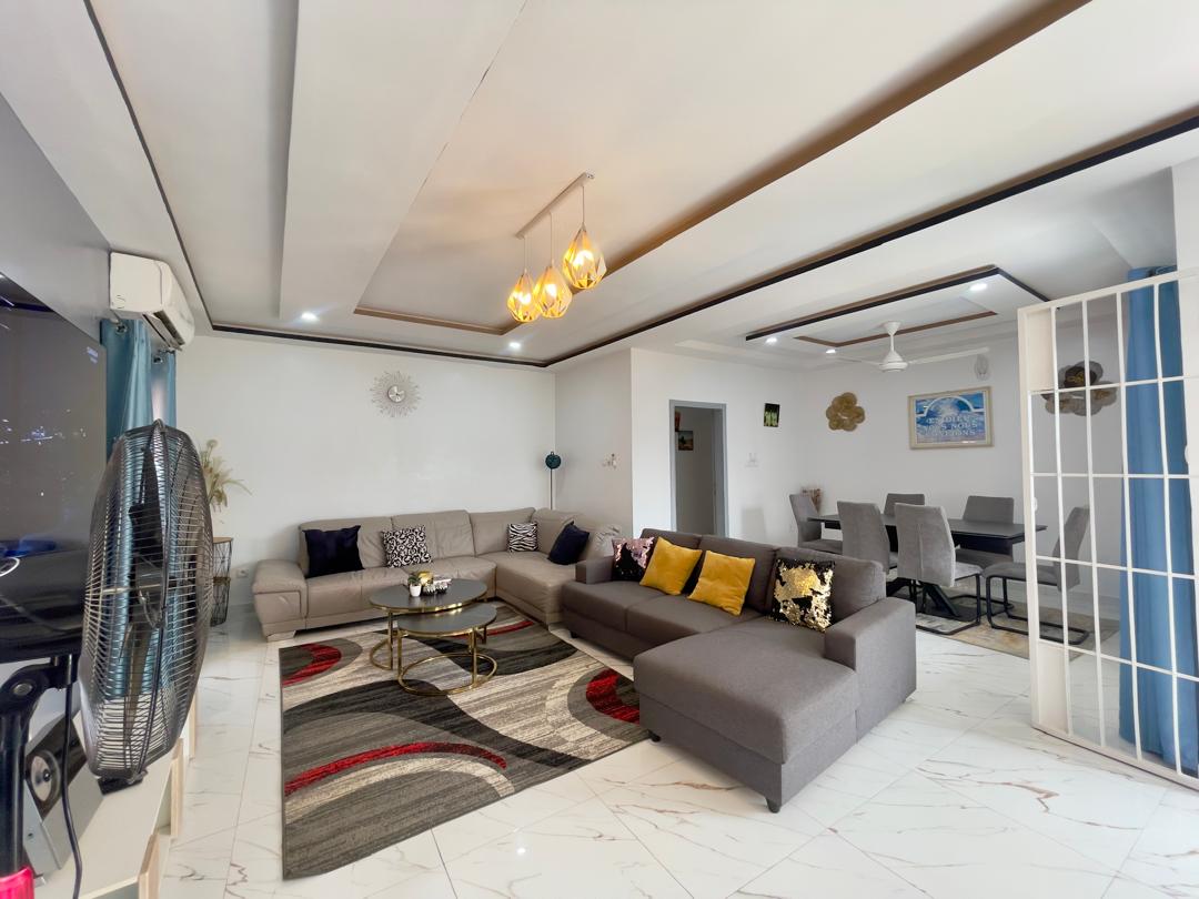 Villa duplex meublée en vente en bordure de goudron à Agoè Legbassito (Cité Atiomé) – 110 millions FCFA