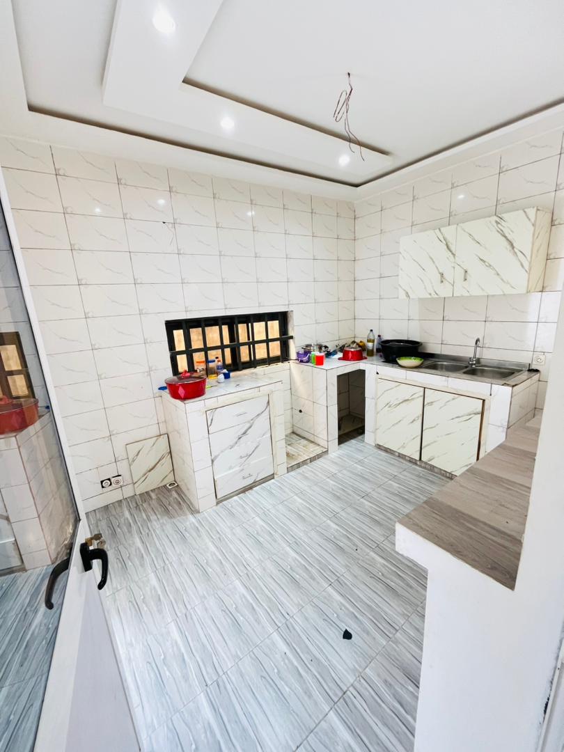 Villa 300 m² 3 chambres en vente à Gbodjomé – 40 millions FCFA