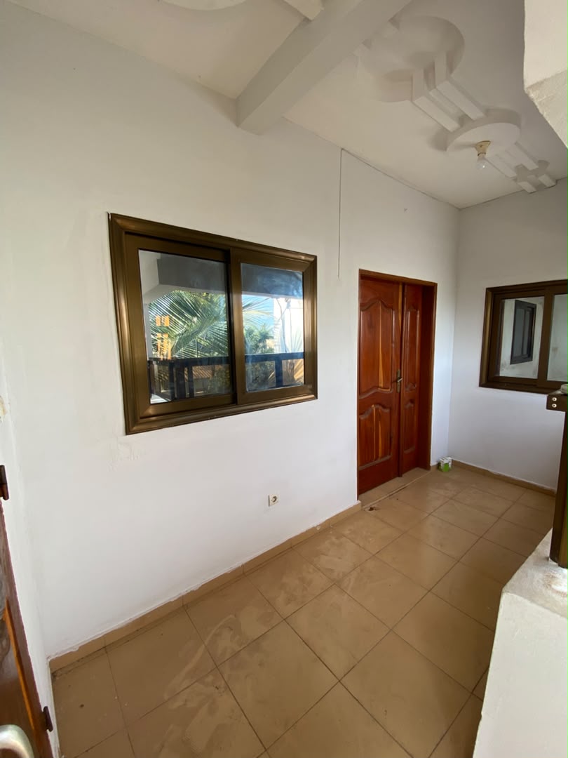 Appartement 2 chambres à louer à Agoe Logope – 8 571 FCFA