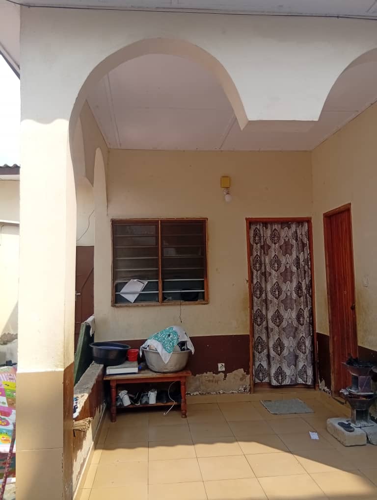 UNE MAISON À VENDRE À KPOGAN