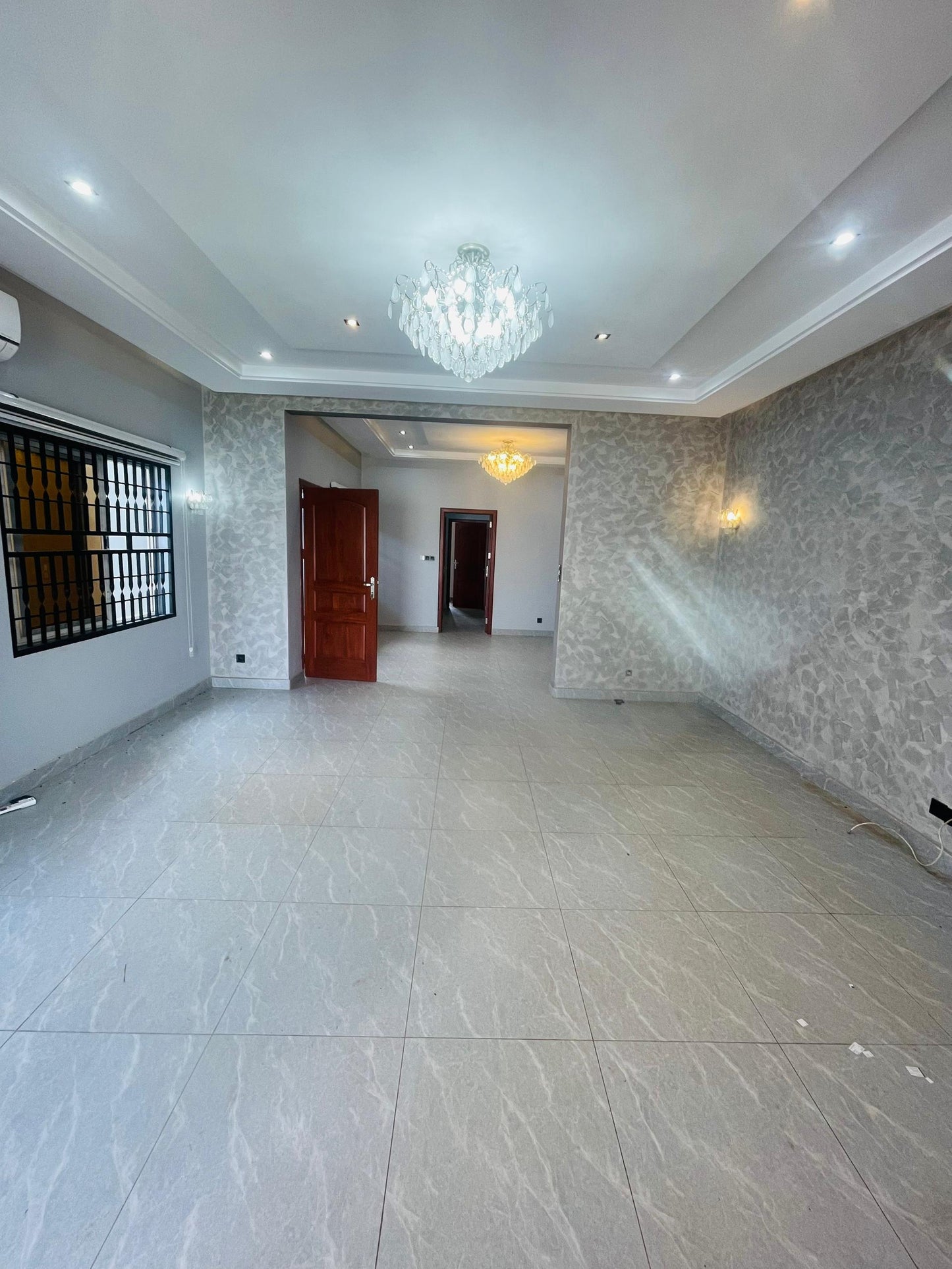 Villa duplex 4 chambres à louer à Kégué Tsinga – 650 000 FCFA