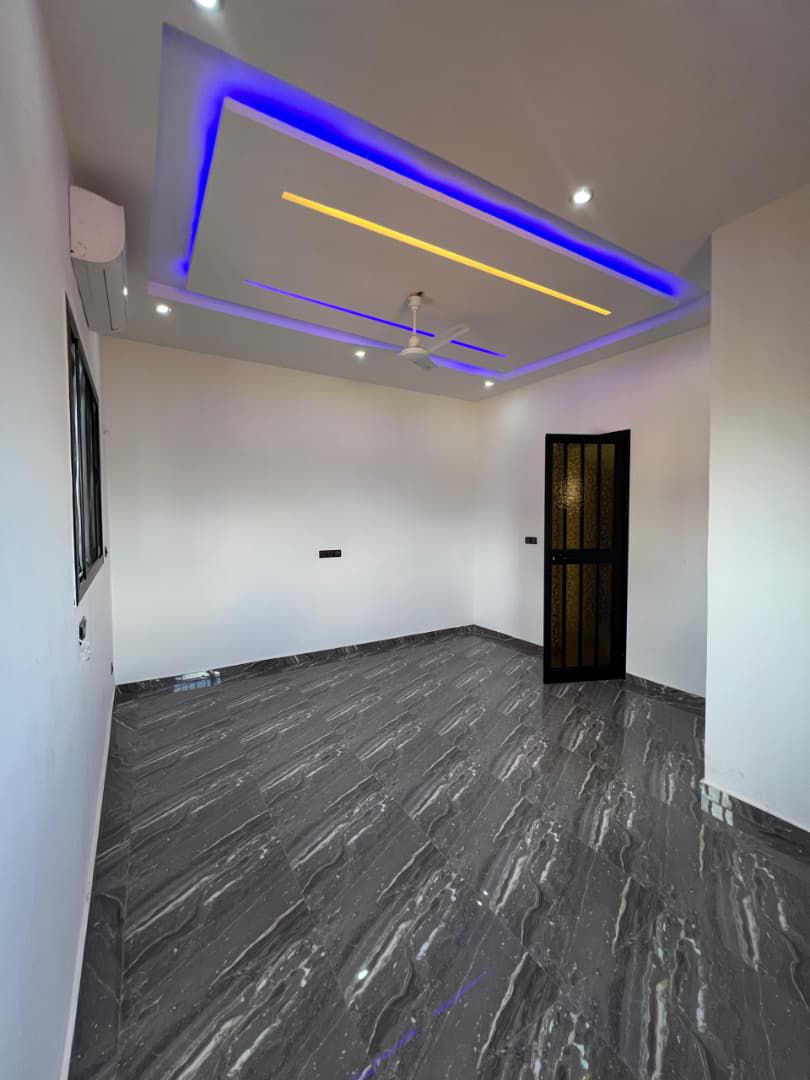 Appartement duplex 3 chambres salon en location à Didogomé Aménopé – 250000 FCFA