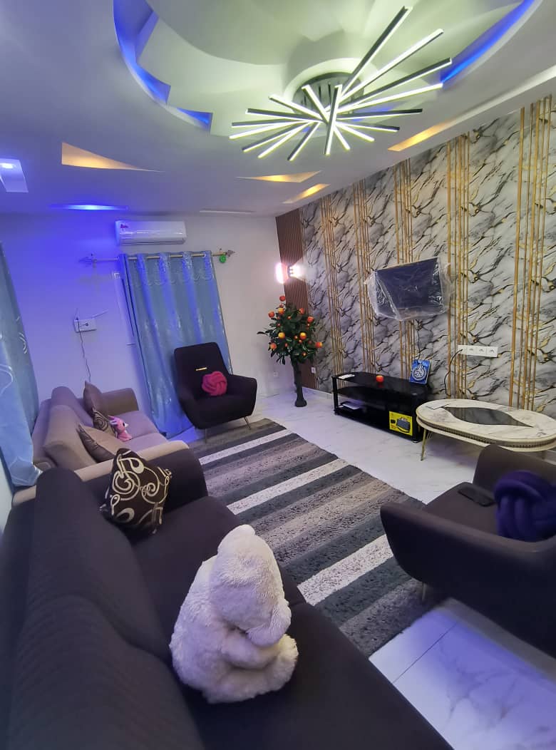 Appartement 2 chambres meublé à louer à Agbavi – 300 000 FCFA